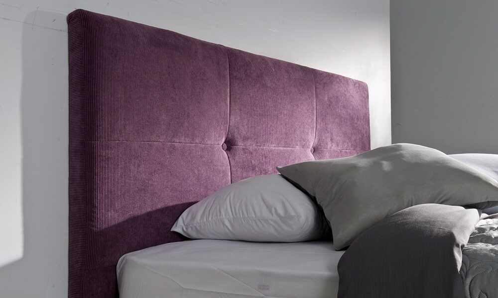 Cabecero de cama New Luxe de Conforama en color Ultra Violet